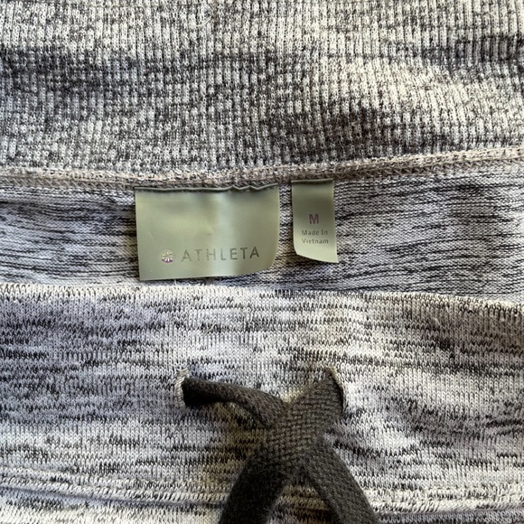 ATHLETA Gray Downplay Skirt, Size Medium - Picture 5 of 8